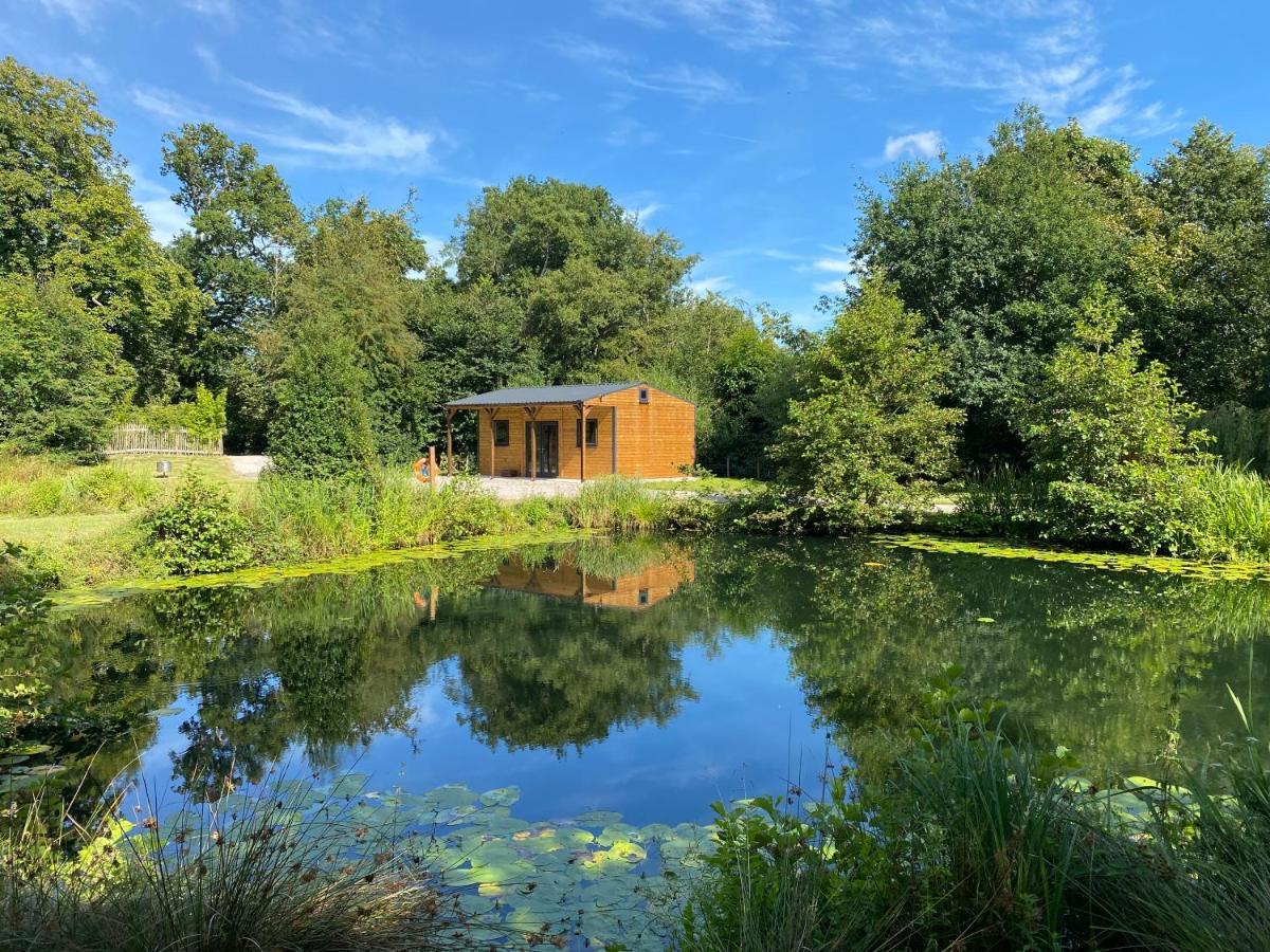 Kingfisher Cabin - Wild Escapes Wrenbury Off Grid Glamping - Ages 12 And Over Baddiley Экстерьер фото